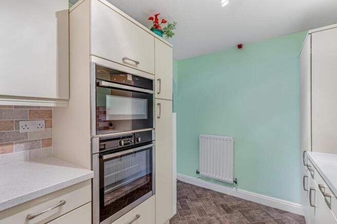 2 bed Retirement Property for sale Image 6