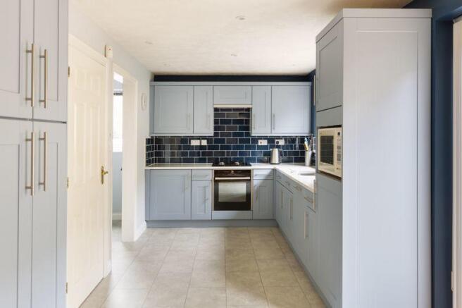 Kitchen / Dini...
