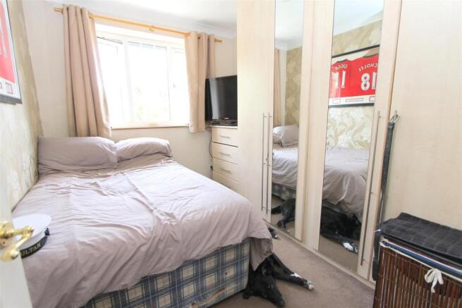 bedroom 3.JPG