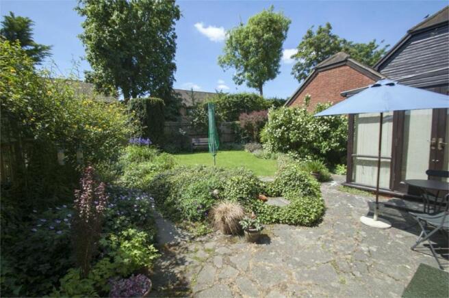 Photo 11