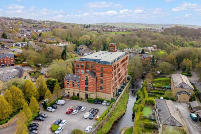 3-bed flat on Threadfold Way, Bolton, BL7, £180,000