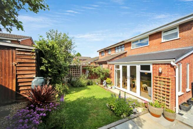2 bed Semi-Detached for sale Image 2