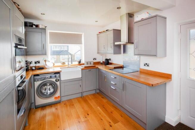 3 bed Semi-Detached for sale Image 7