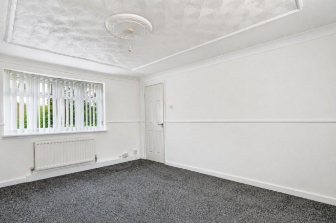 3 bed Semi-Detached for sale Image 4