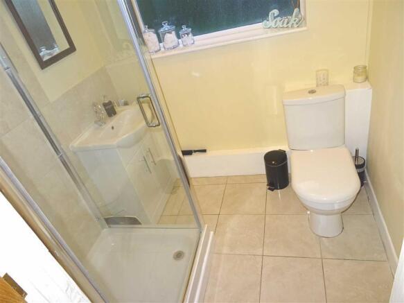 Shower Room:
