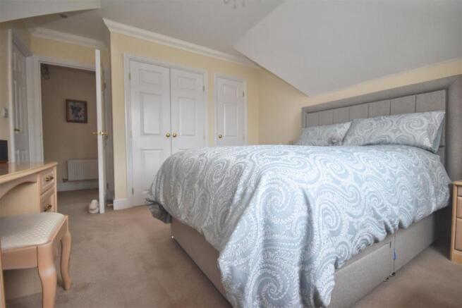 bed 1.jpg
