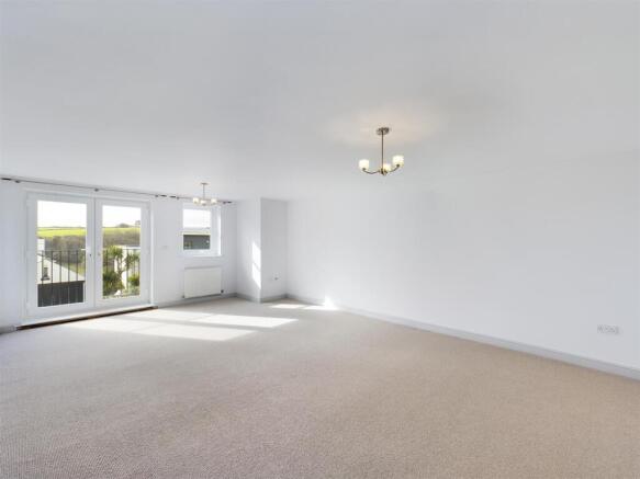 2 Pentire Mews Lounge