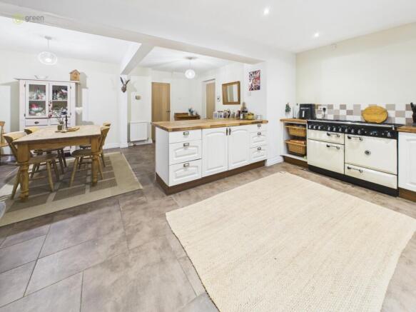 cam04425g0pr0340still023