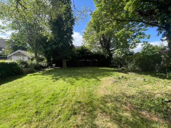 3 bed Semi-Detached to rent Image 12