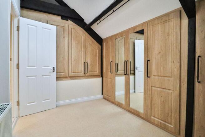 3 bed Maisonette for sale Image 8