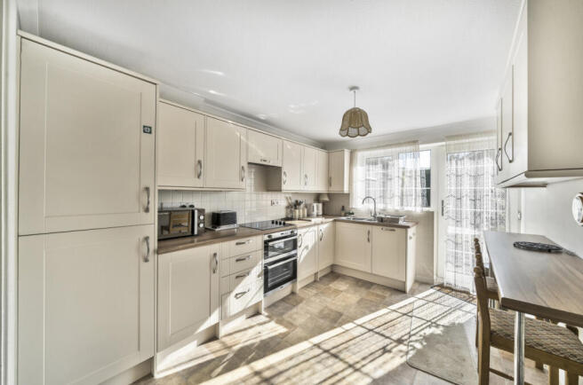 Beech Close, Faringdon, Oxfordshire photo 3