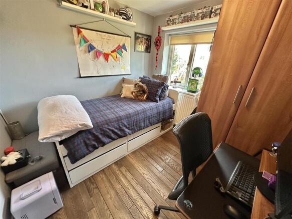 3 bed Semi-Detached for sale Image 10
