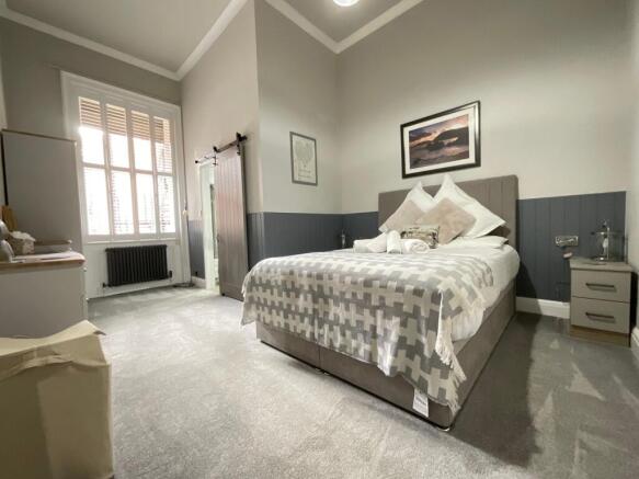 2 bed Flat for sale Image 12
