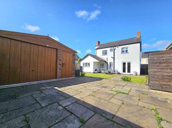 Detached Garage