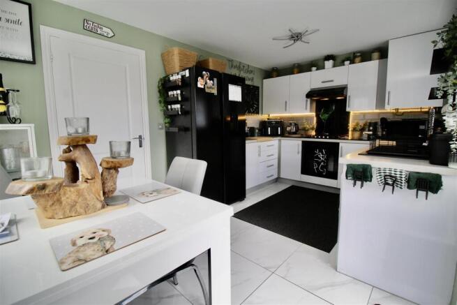 Kitchen/Dining Room