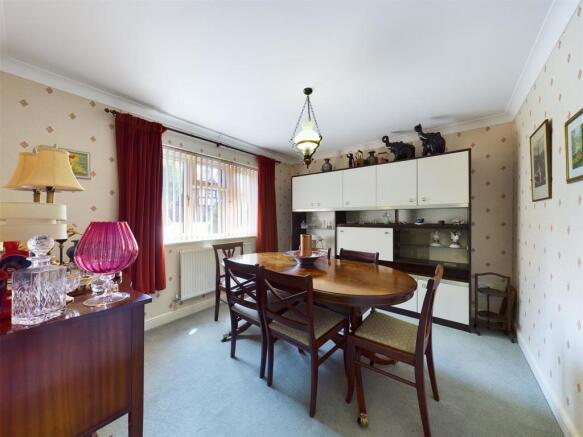 Dining room.jpg
