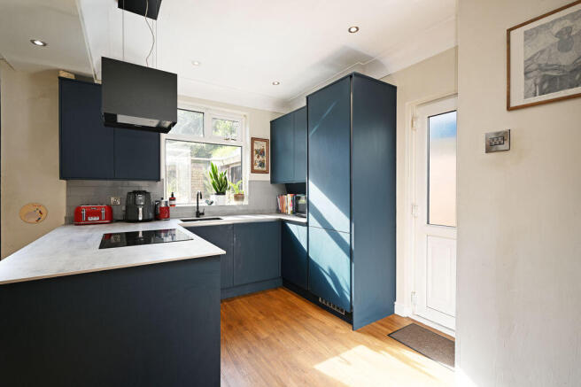 3 bed Semi-Detached for sale Image 7