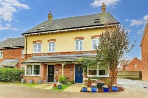 54, Hilton Close, Bedford MK42 7FT