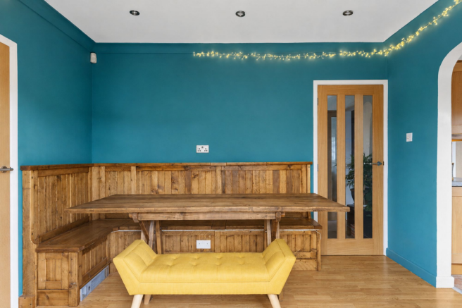 4 bed Detached for sale Image 4
