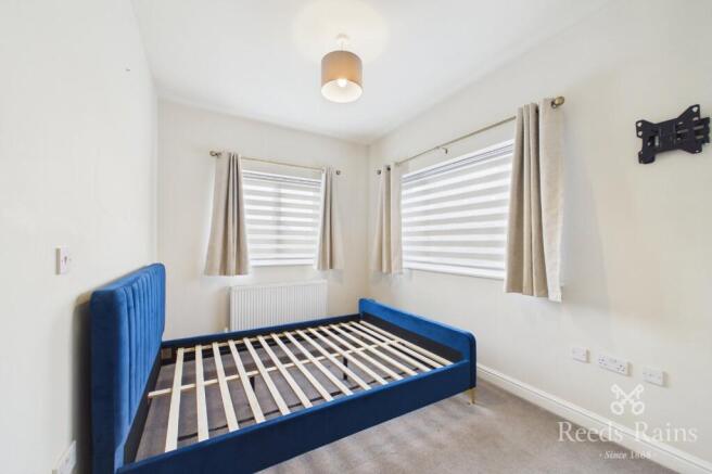 3 bed Apartment to rent Image 4