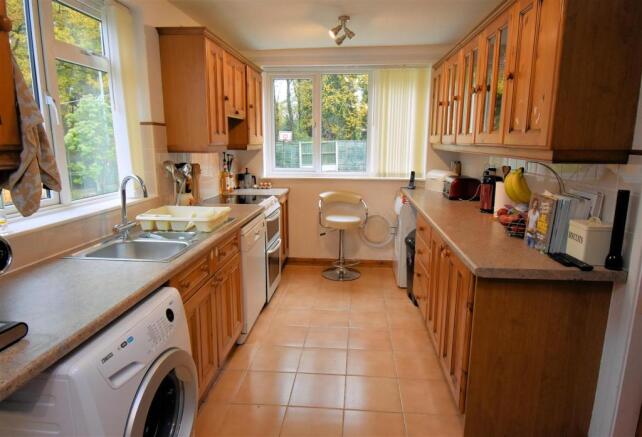 KITCHEN1.jpg