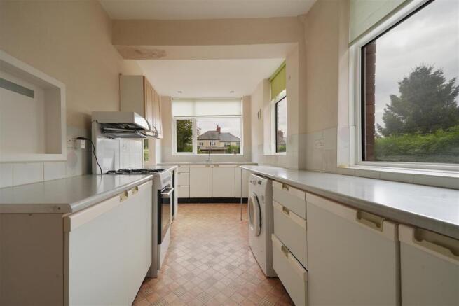 3 bed Semi-Detached for sale Image 7