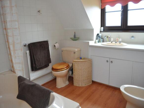 Photo 12