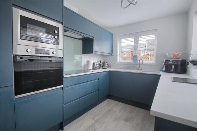 3 bed Terraced for sale Image 7