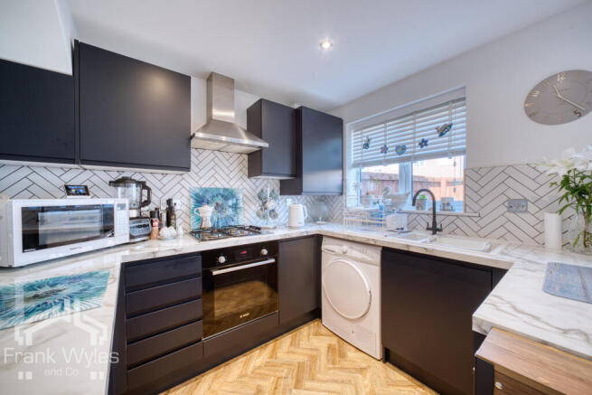 Dennison Drive, Lytham St. Annes, Lancashire photo 4