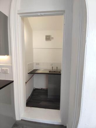 1 bed Flat to rent Image 6
