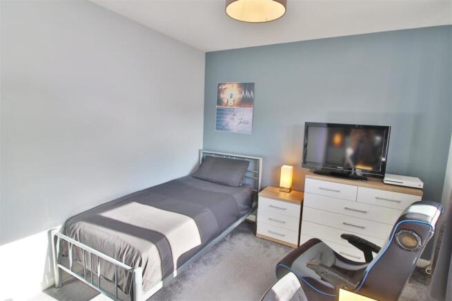 HazelwoodGrove_Bedroom2_2.jpg