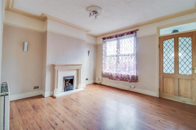 3 bed Terraced for sale Image 4