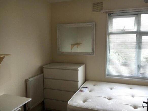 macdonald-road-me7-1qd-1061414