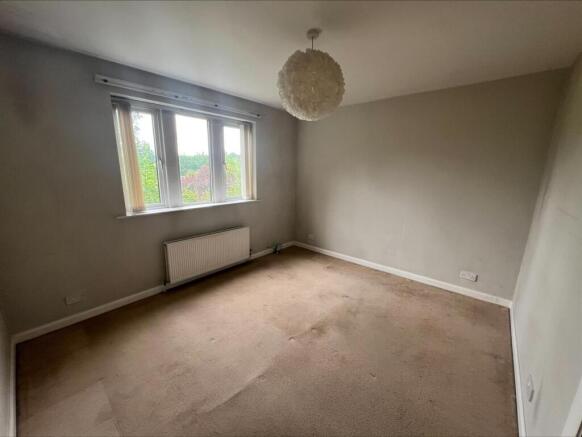 4 bed Detached to rent Image 5