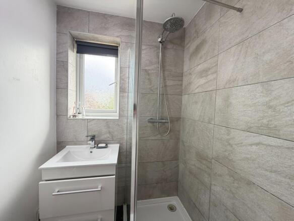 3 bed Terraced for sale Image 10