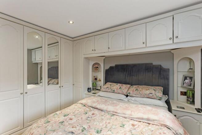 3 bed Semi-Detached for sale Image 8
