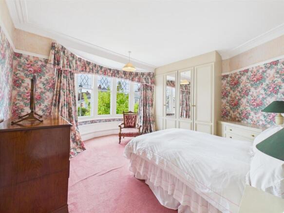 4 bed Detached for sale Image 5
