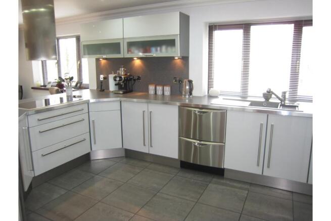Kitchen / Breakfast