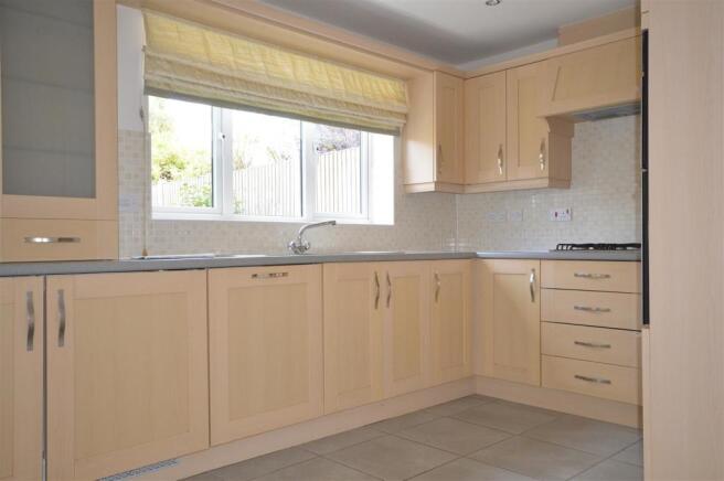 kitchen units.JPG