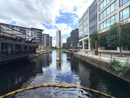 La Salle, Leeds Dock