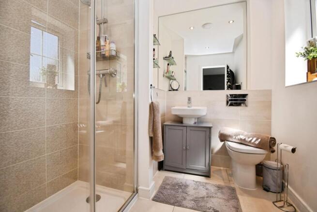 4 bed Detached for sale Image 10
