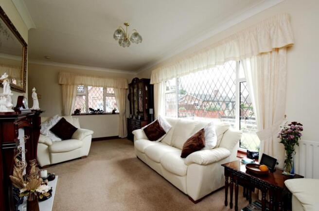 Lounge 1