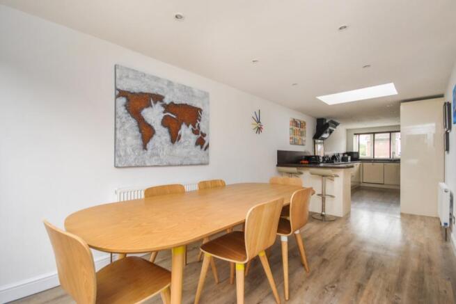 Kitchen / Dining Roo