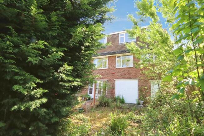 3 bed Semi-Detached for sale Image 4