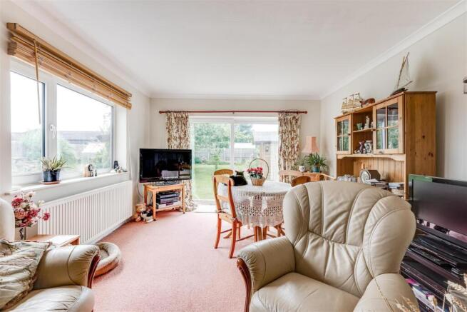 7 Huntingdon Gardens, Market Harborough, LE16 9LE 