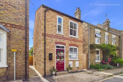 Victoria Square, Huntingdon, Cambridgeshire, PE29