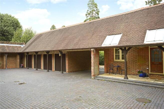 Garage In Block