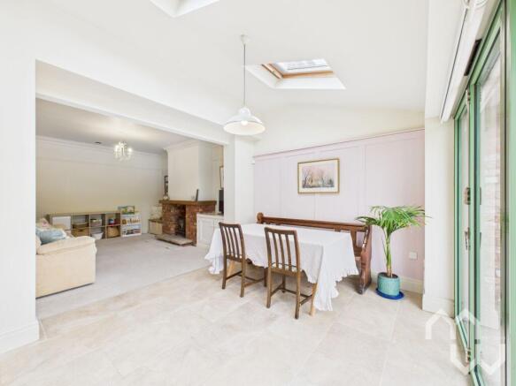 Dining / Lounge