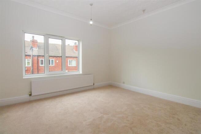 2 bed Terraced for sale Image 5
