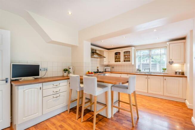 8573650-interior13.jpg